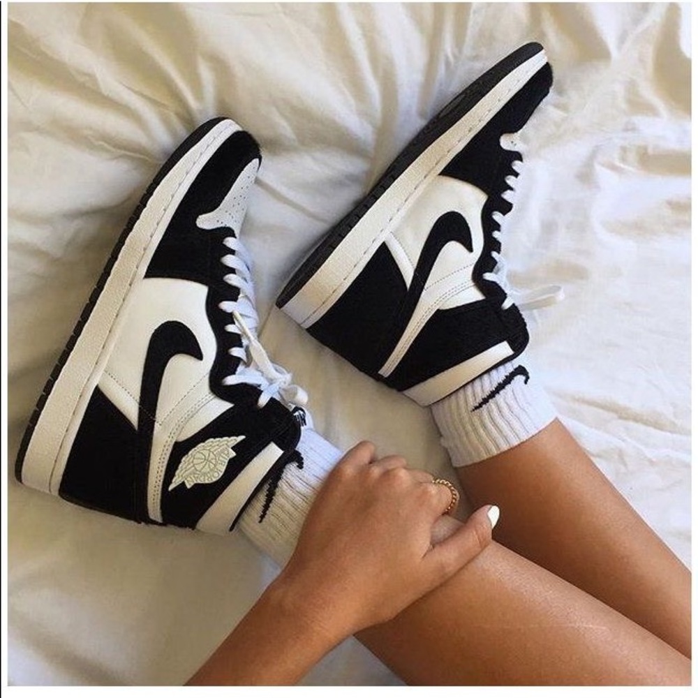 Air Jordan Panda.NOT FOR SALEJust sold at Mercari